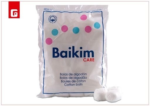 [112525623] Bolas de algodón blancas para cuidado personal
