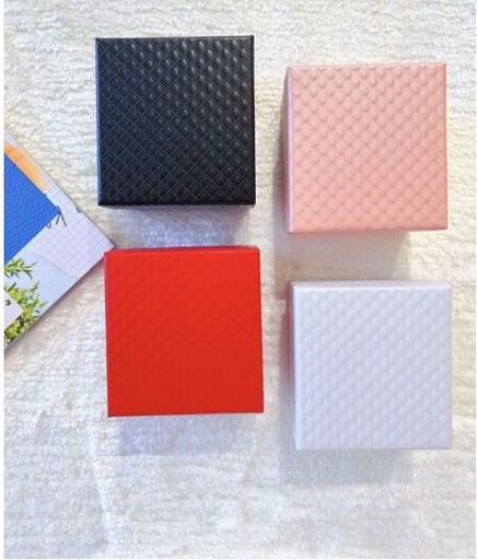 [8433637142355] Cajitas 9x9 cm (24 unidades) - Cajas de regalo